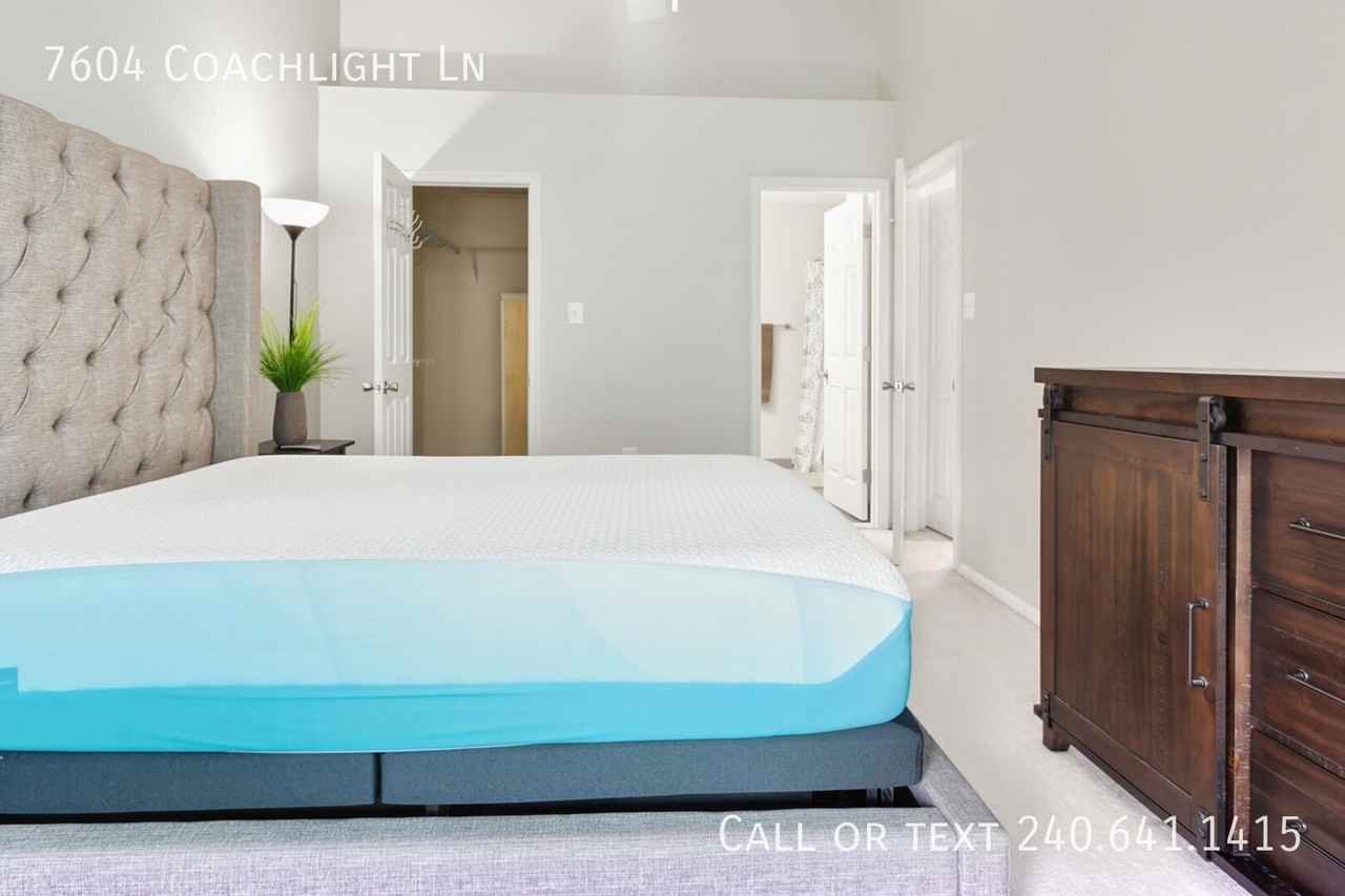 7604 Coachlight Ln - Photo 6 of 14