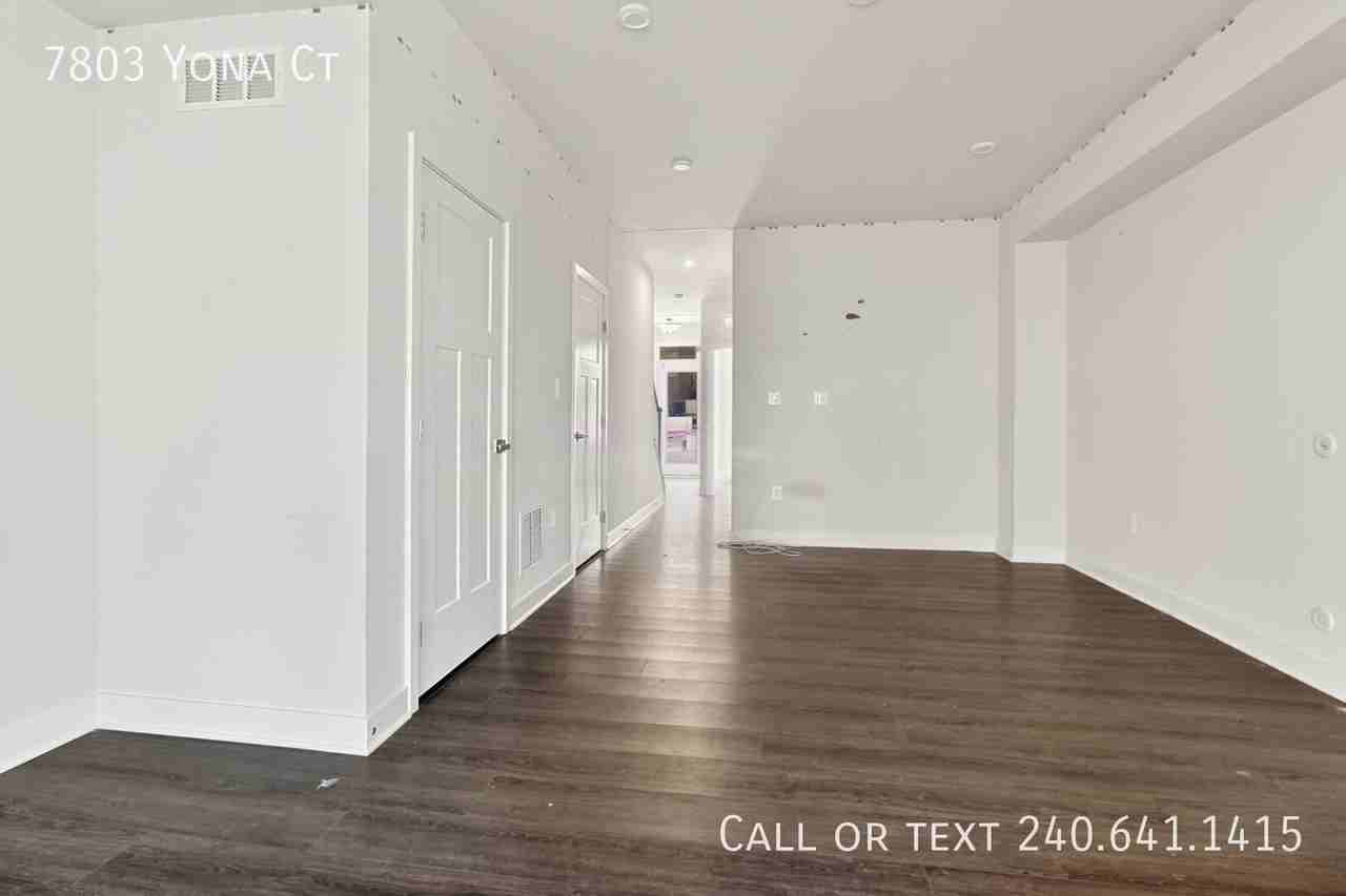 7803 Yona Ct - Photo 6 of 33