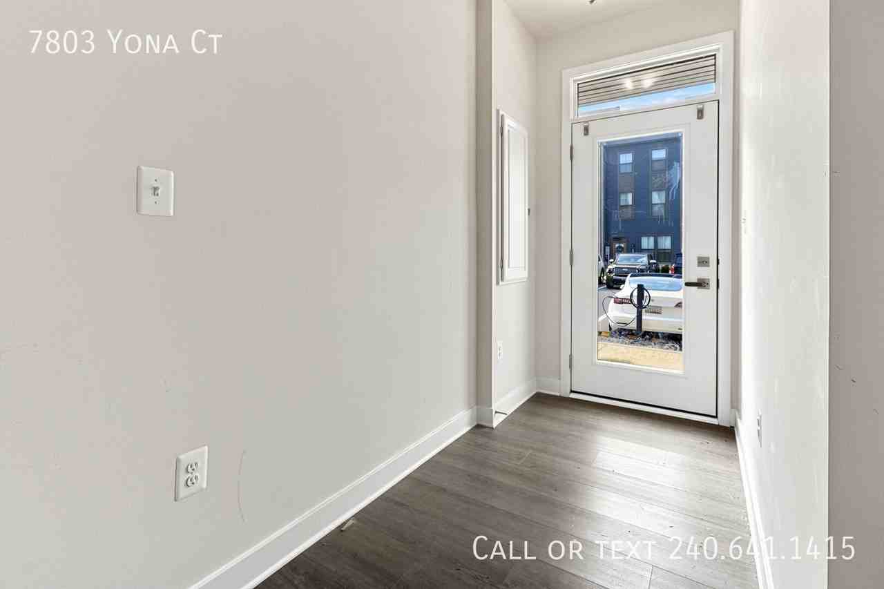 7803 Yona Ct - Photo 4 of 33