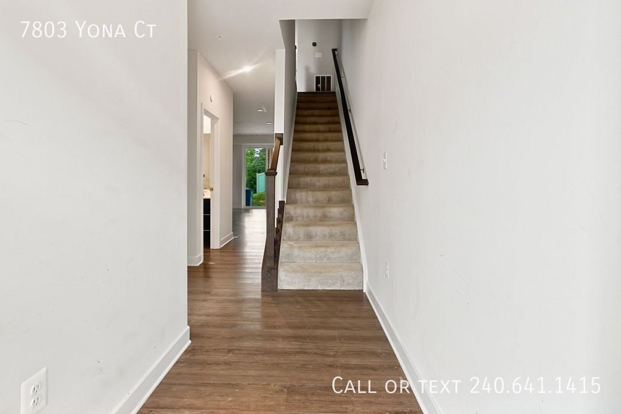7803 Yona Ct - Photo 5 of 33