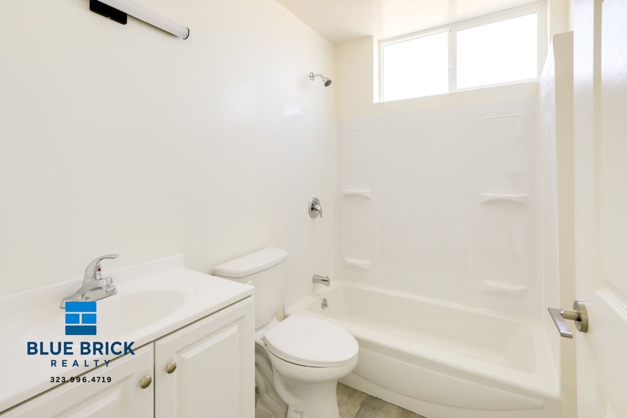 4324 S Vermont Ave #201 - Photo 7 of 31