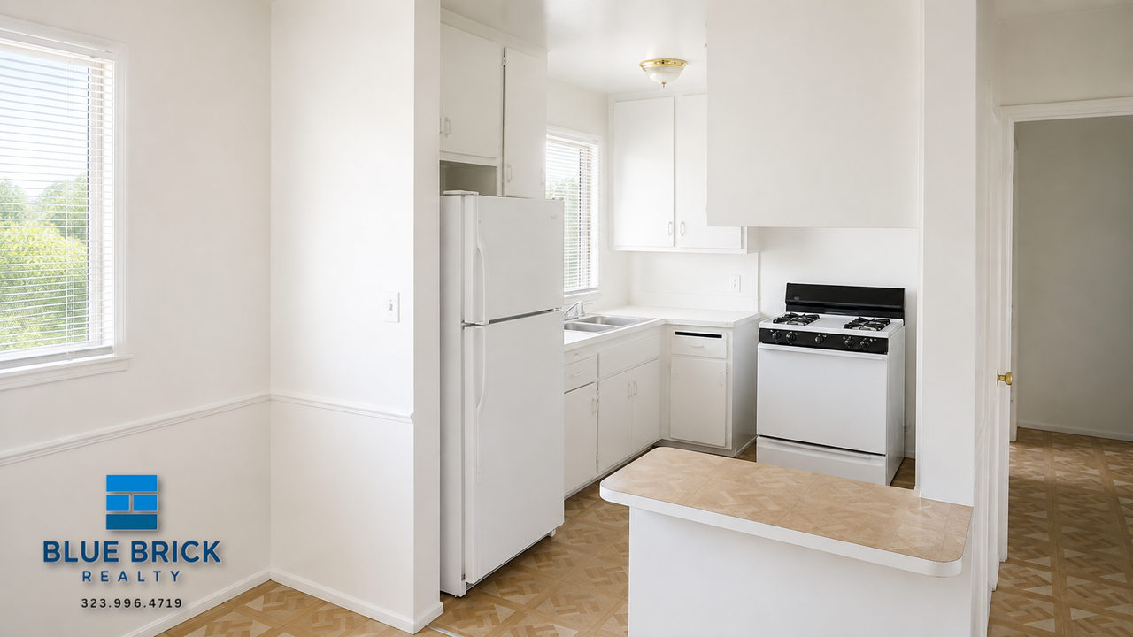 6929 Whitsett Ave #5 - Photo 4 of 15