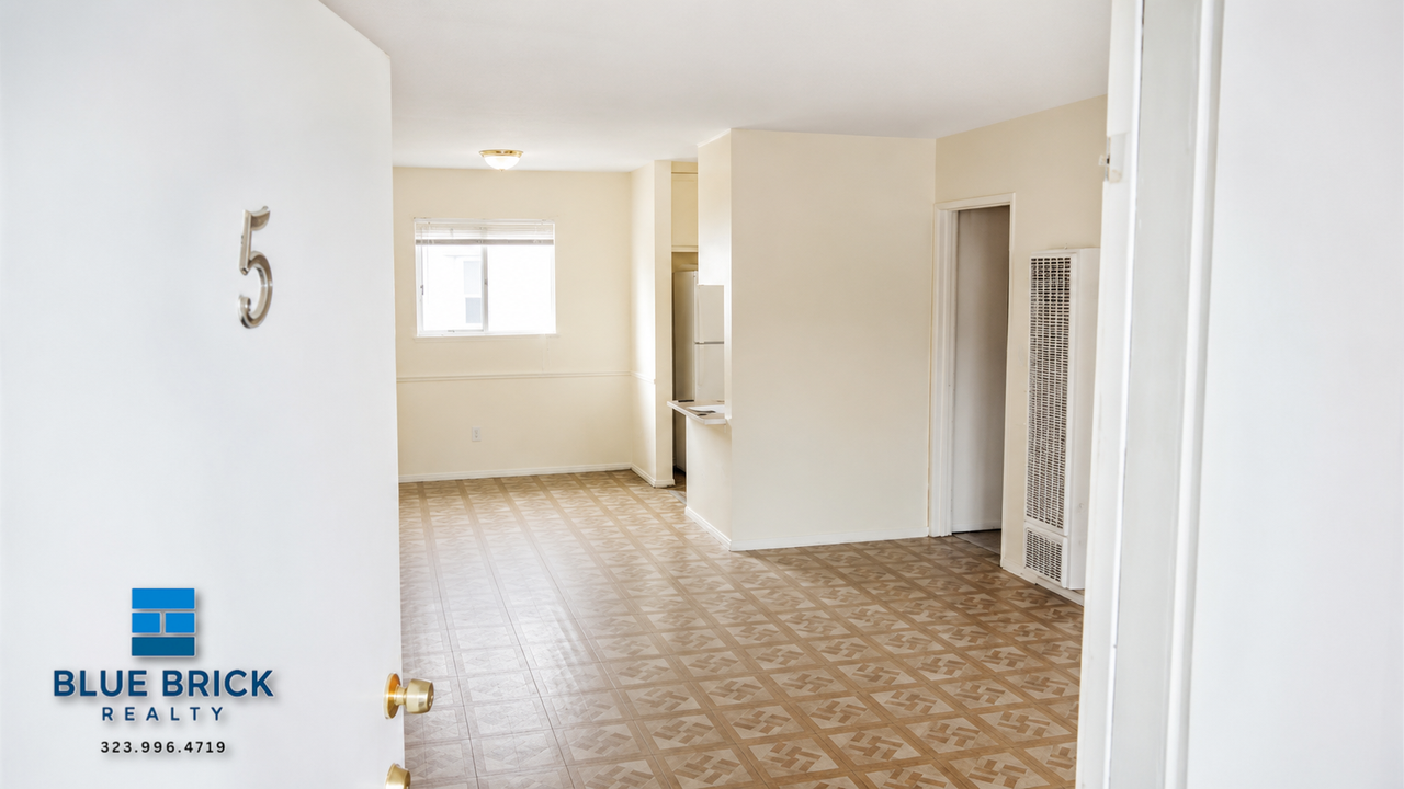 6929 Whitsett Ave #5 - Photo 6 of 15
