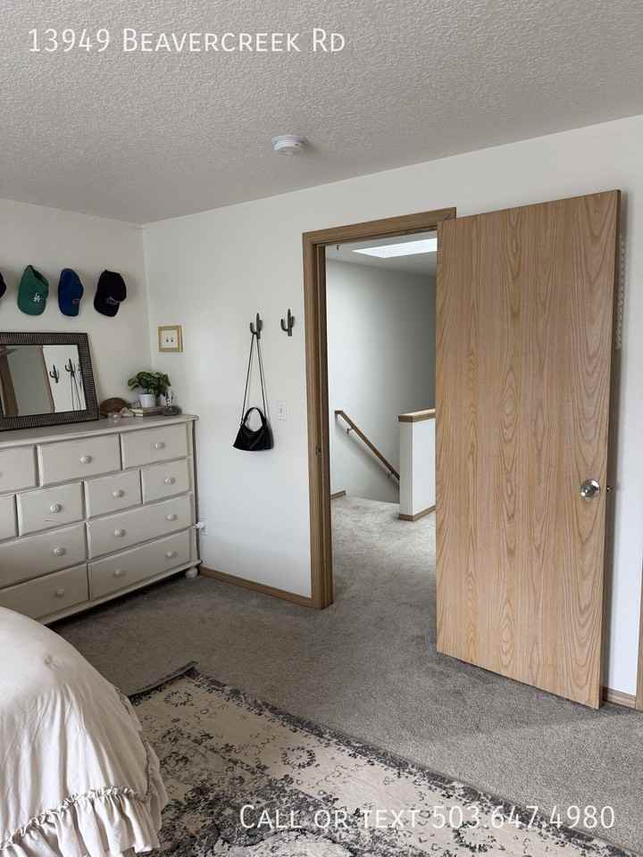 13949 Beavercreek Rd - Photo 2 of 30