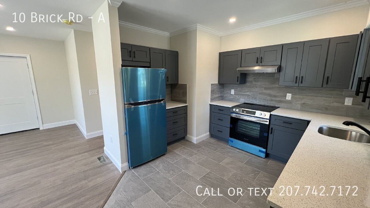 10 Brick Rd #A - Photo 4 of 24