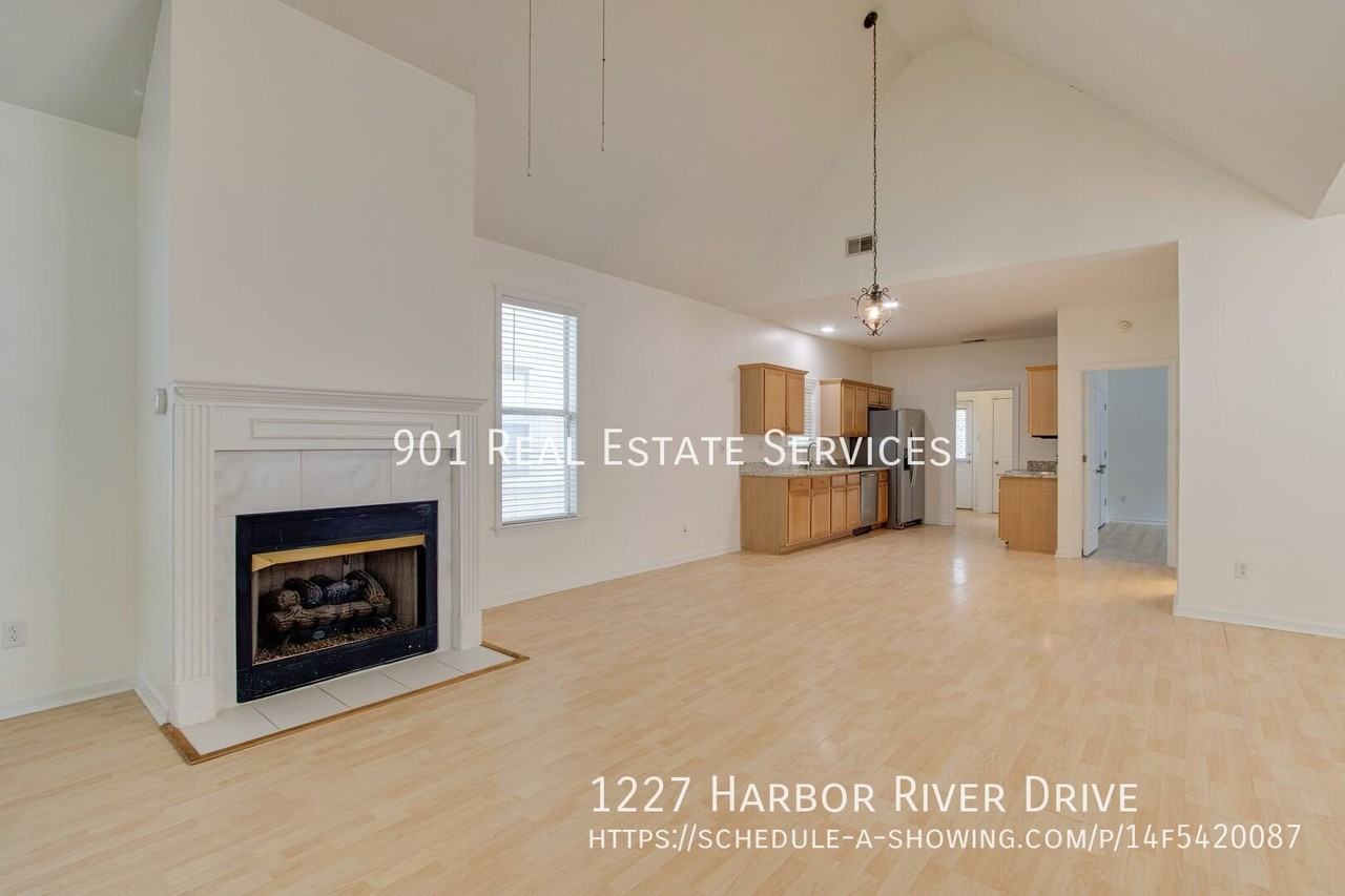 1227 Harbor River Dr - Photo 6 of 25