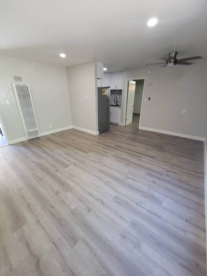 2505 S Denison Ave #3