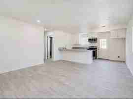 featured image of 216 E Belle Ave #A