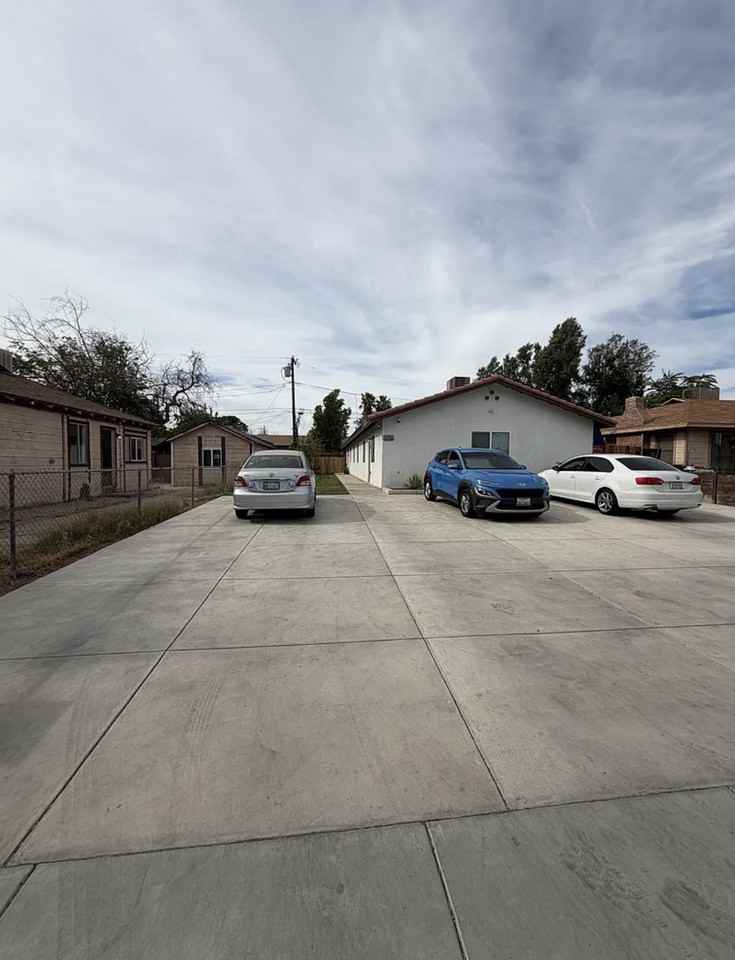 216 E Belle Ave #A - Photo 4 of 17