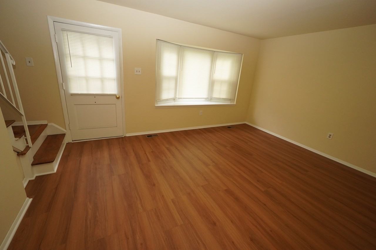 691 Towne Center Dr #691 - Photo 4 of 23