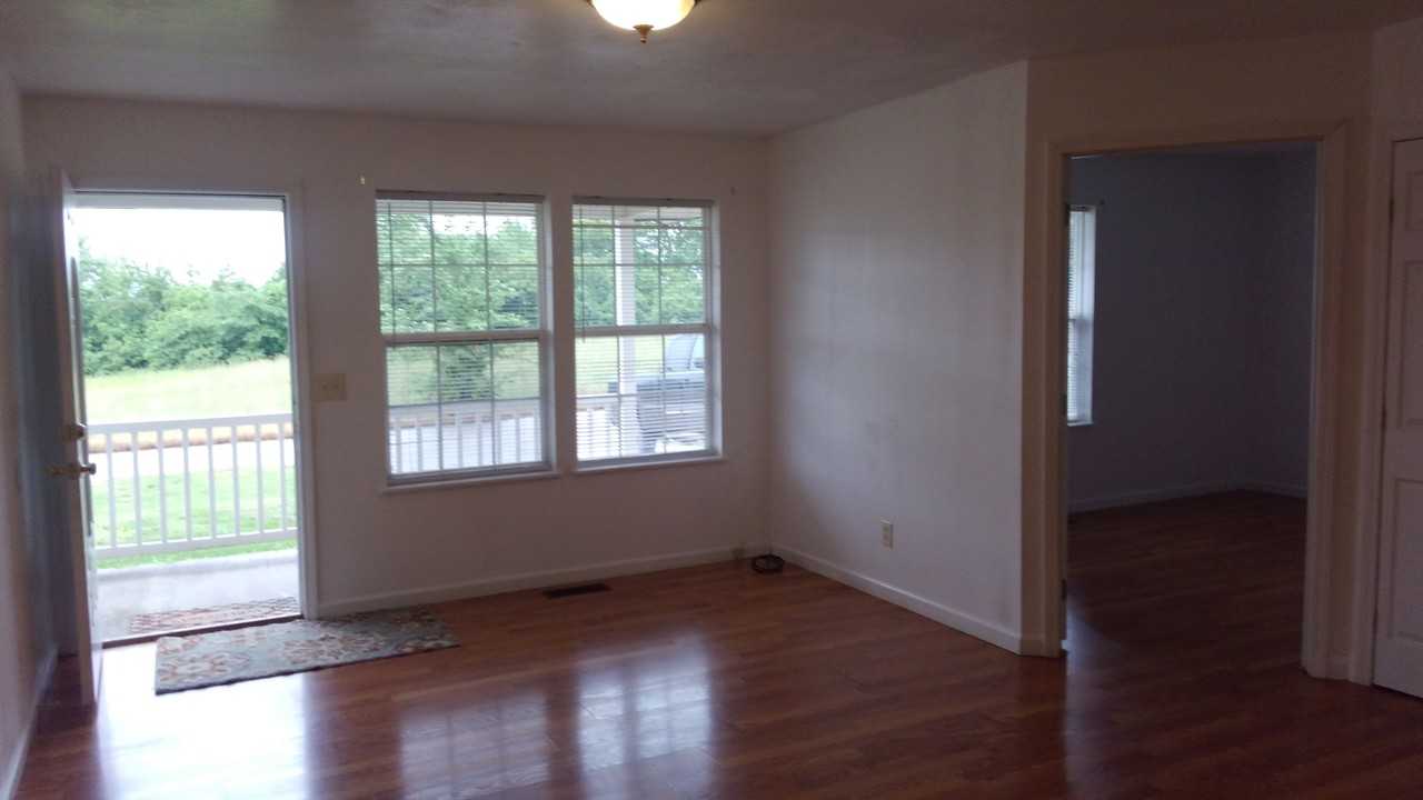 505 Cherry St #505 - Photo 2 of 6