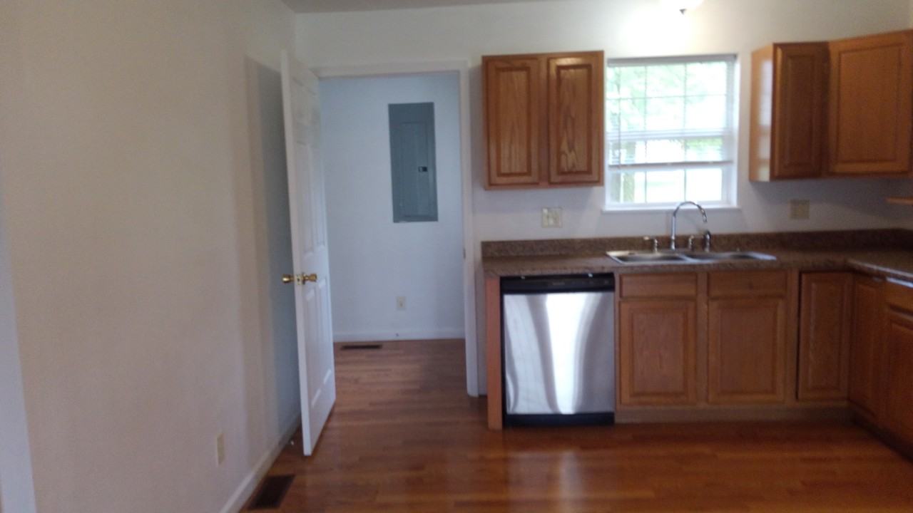 505 Cherry St #505 - Photo 3 of 6