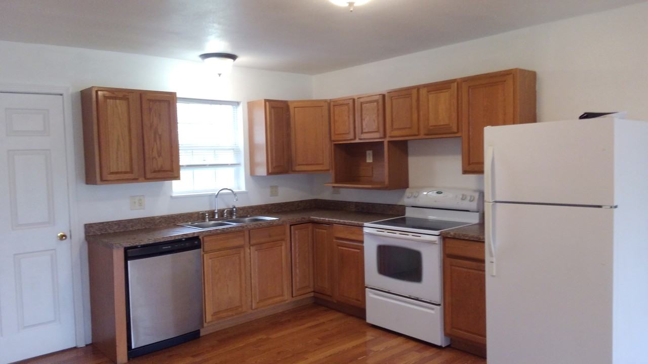 505 Cherry St #505 - Photo 4 of 6