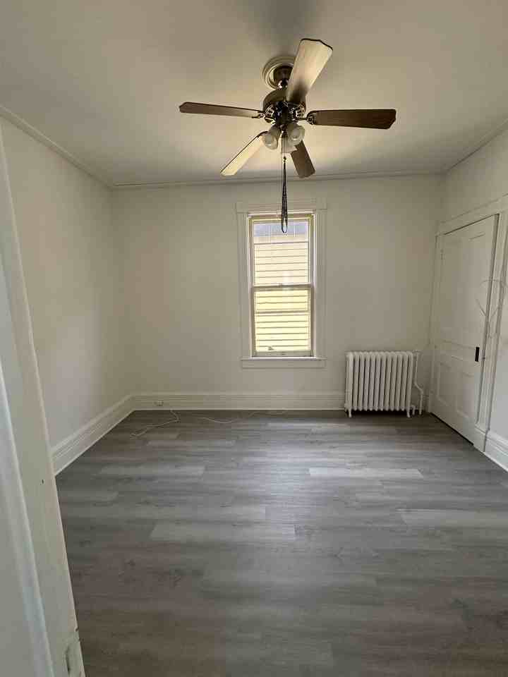 14 Franklin St - Photo 3 of 10