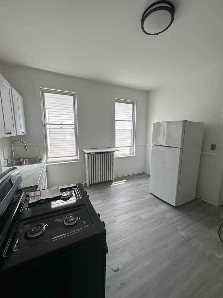 14 Franklin St - Photo 7 of 10