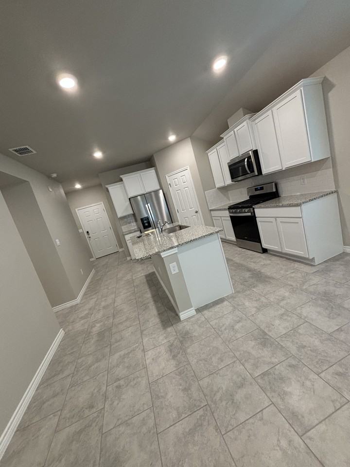 1826 Whirlaway Dr #NA - Photo 5 of 17