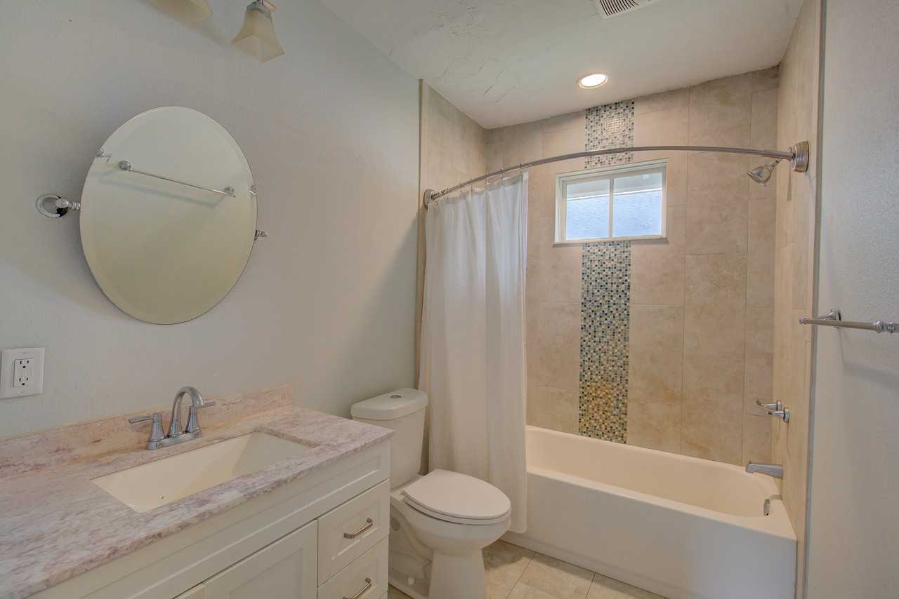 981 9th Ave S #NA - Photo 7 of 24