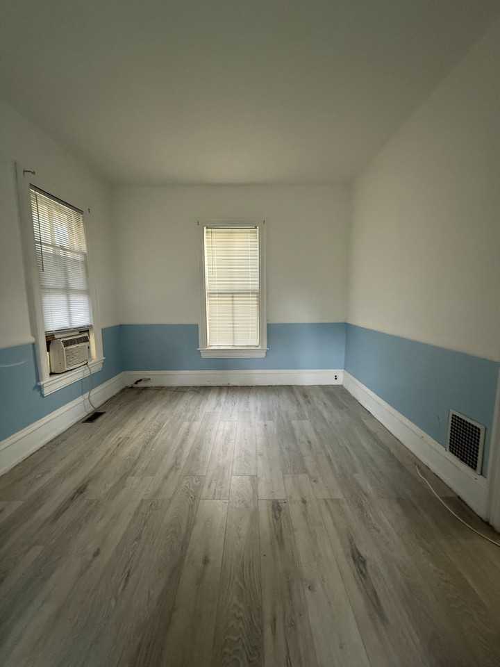 25 Washington Ave #B - Photo 3 of 8