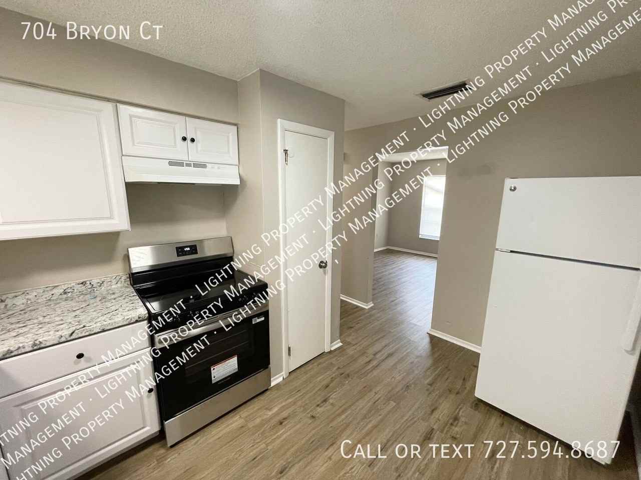 704 Bryon Ct - Photo 4 of 12