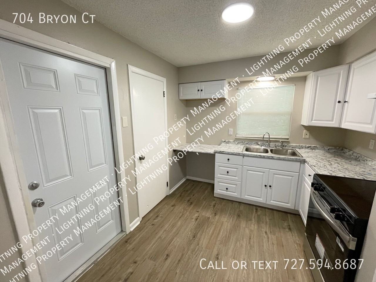 704 Bryon Ct - Photo 5 of 12