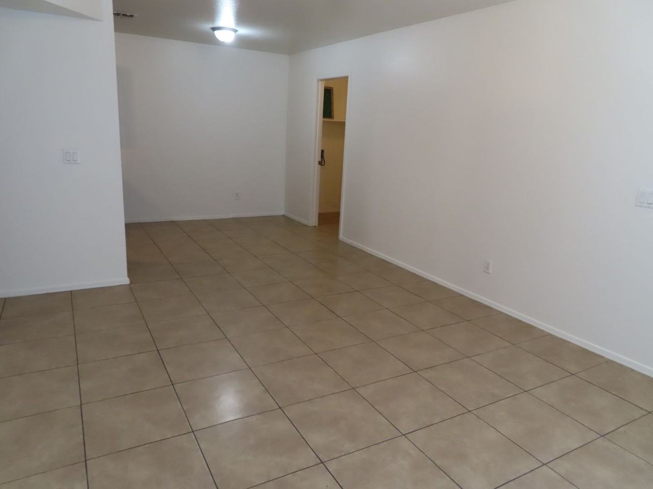 815 E 4th Pl #A - Photo 2 of 15
