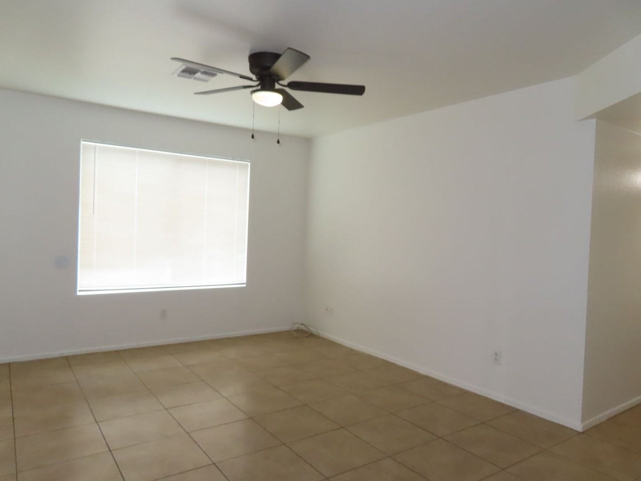 815 E 4th Pl #A - Photo 4 of 15