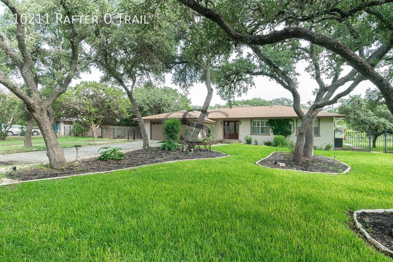 10211 Rafter O Trl - Photo 2 of 15