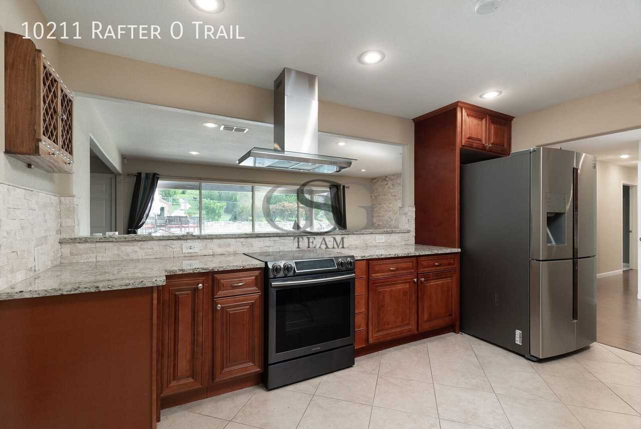 10211 Rafter O Trl - Photo 7 of 15