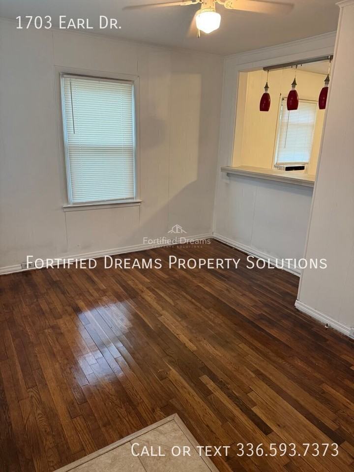 1703 Earl Dr - Photo 7 of 8