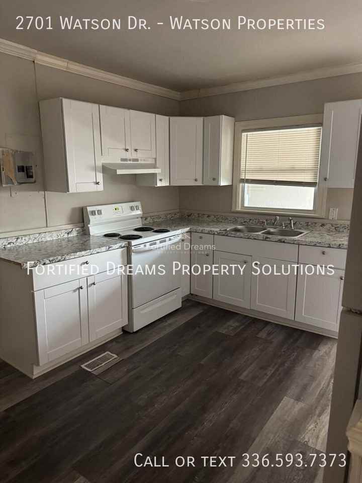 2701 Watson Dr - Photo 2 of 4