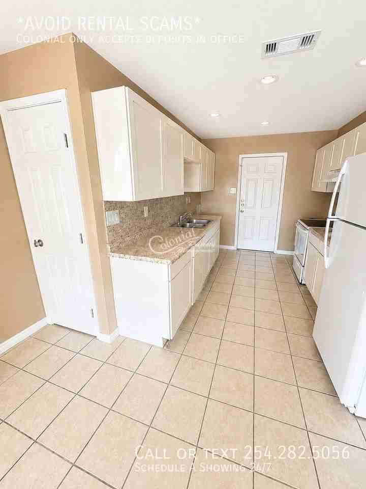 903 Dryden Ave #A - Photo 3 of 14