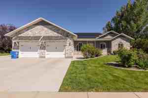 featured image of 304 E Palomino Dr
