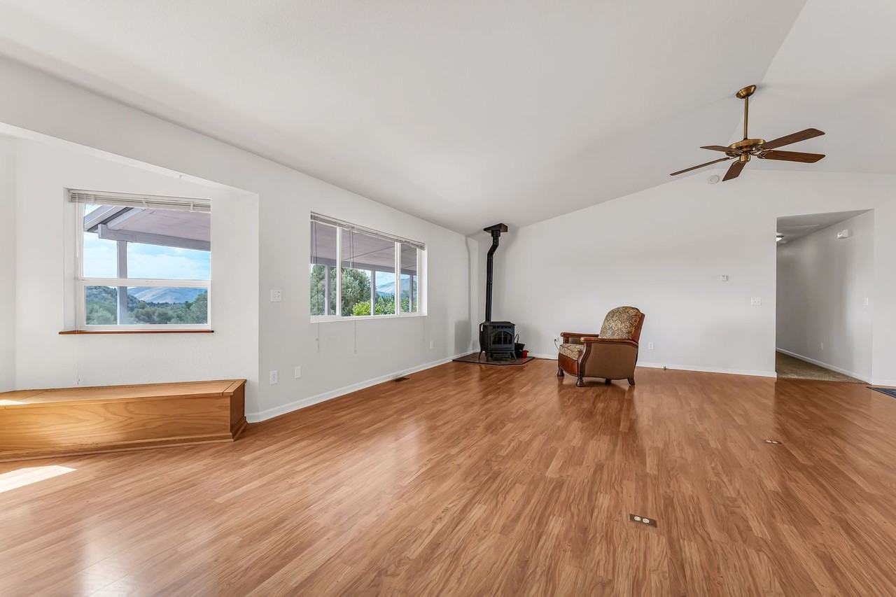 3671 Sandstone Dr - Photo 6 of 50