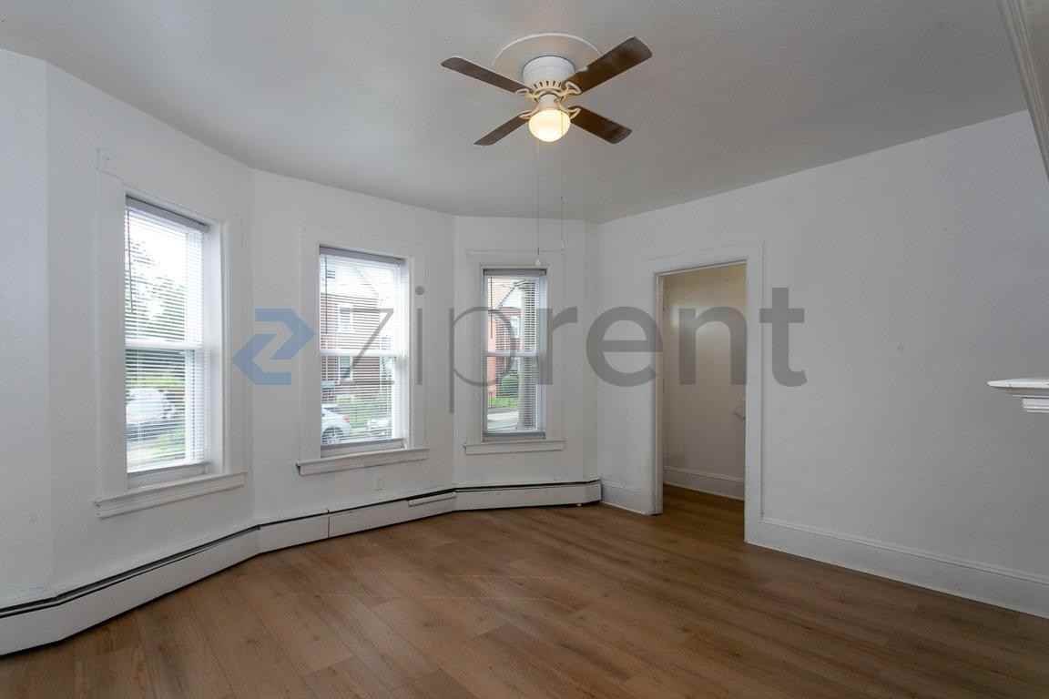 10 Warner St #1R - Photo 7 of 24