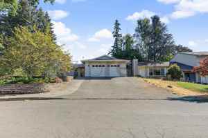 featured image of 4511 Ne 25th Ct