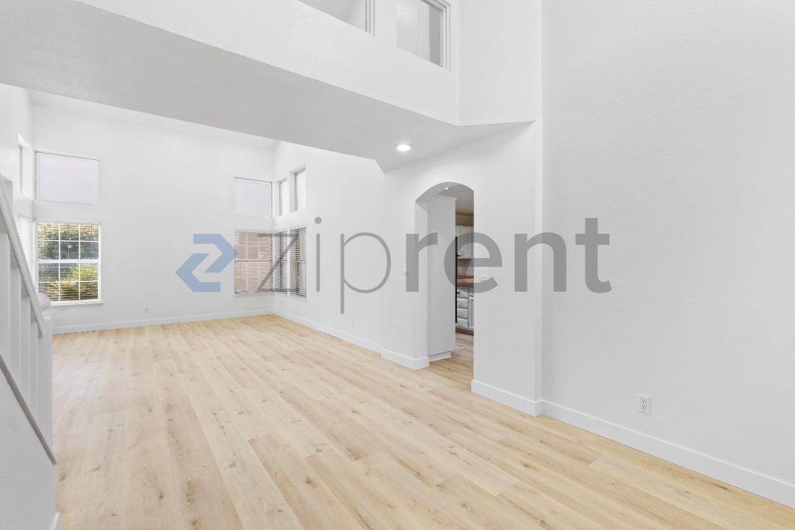 3057 Reef View St - Photo 5 of 25