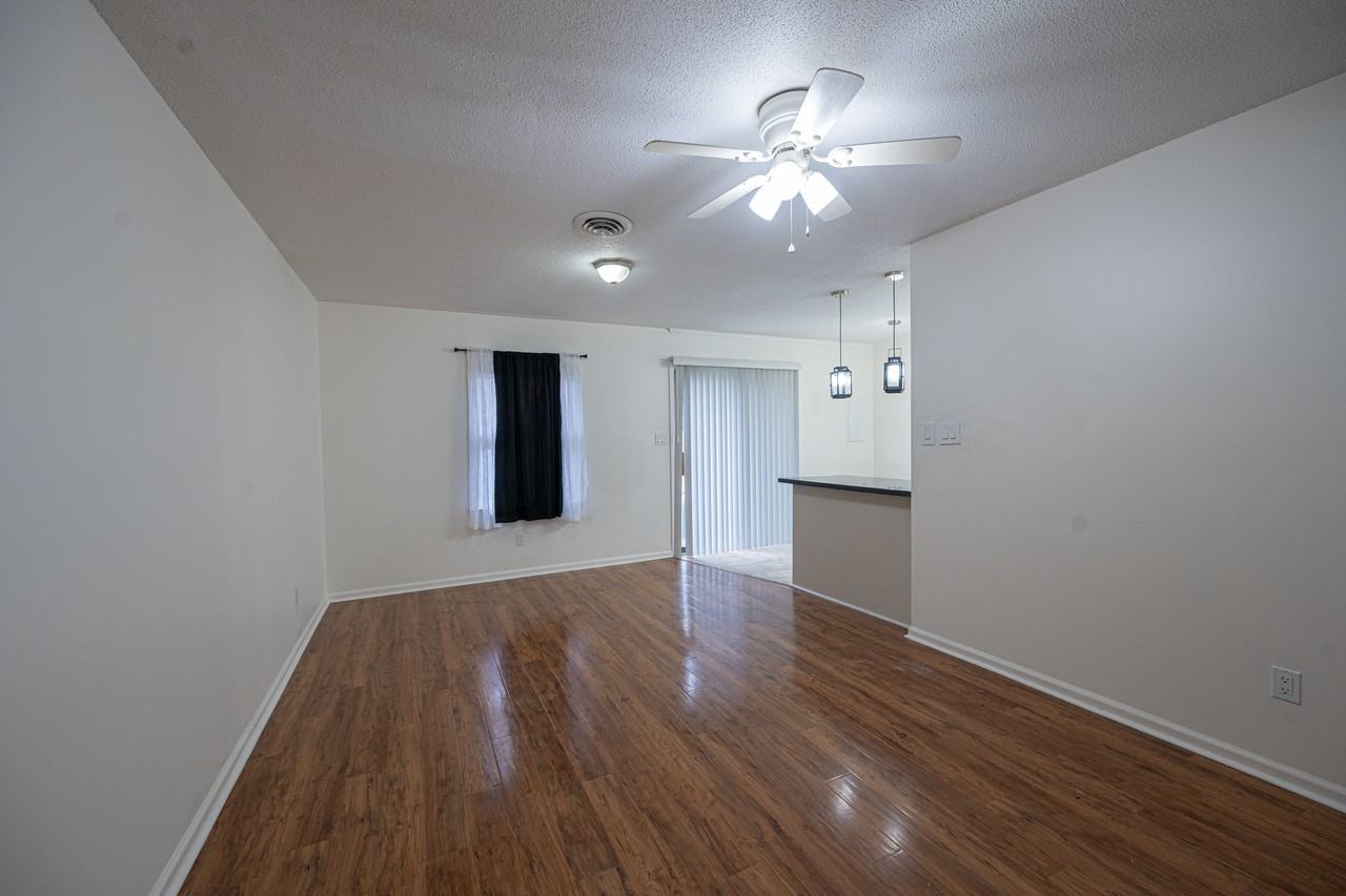 139 Glenwood Dr #C - Photo 6 of 31