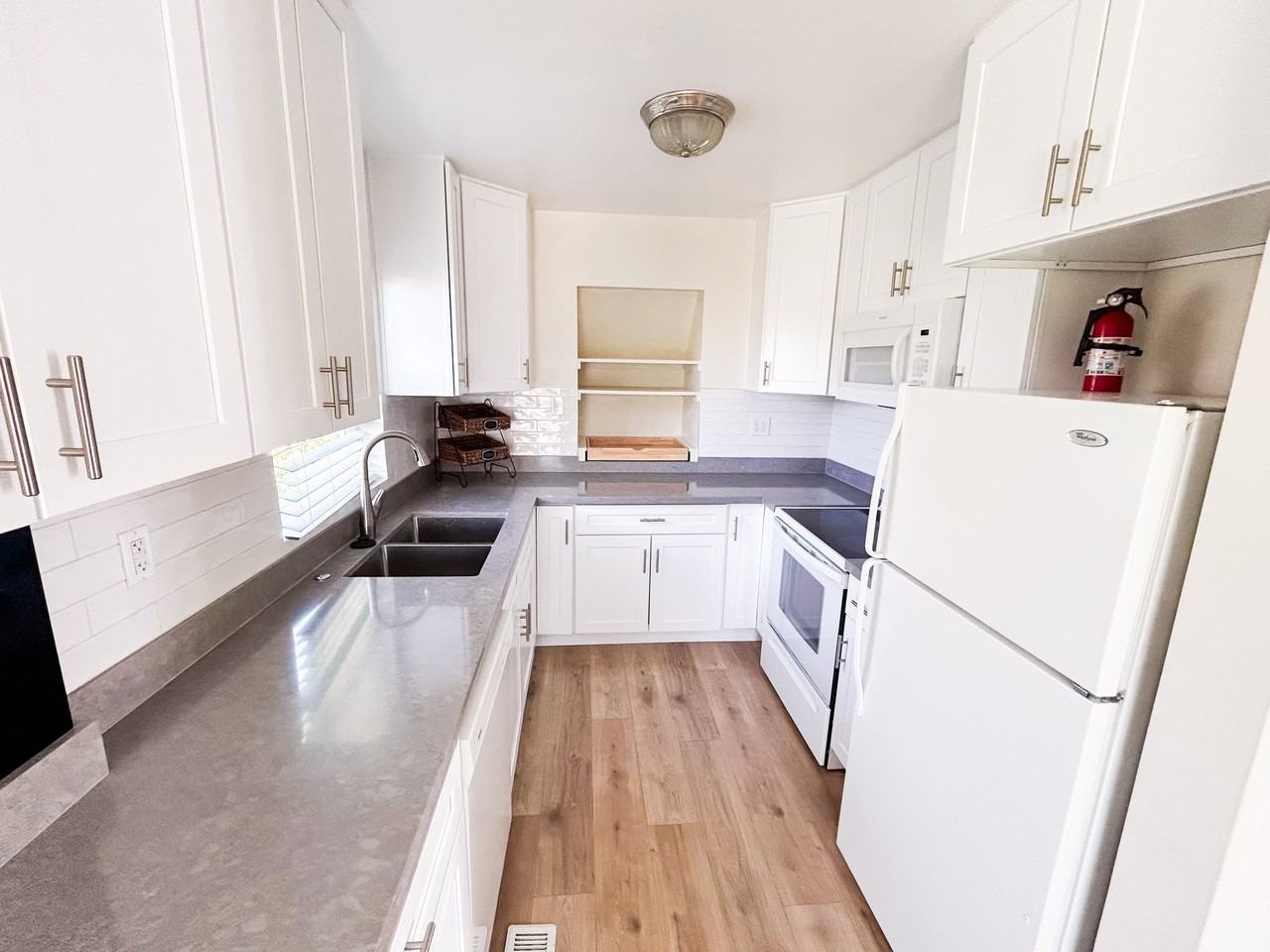 881 E Kensington Ave #A - Photo 6 of 20