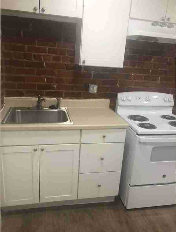 226 W 9th St #B01 - Photo 4 of 13