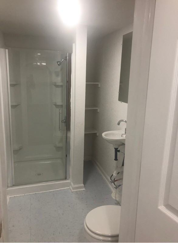 226 W 9th St #B01 - Photo 5 of 13