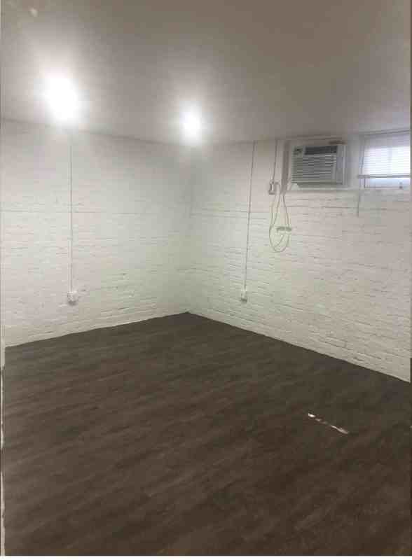226 W 9th St #B01 - Photo 6 of 13