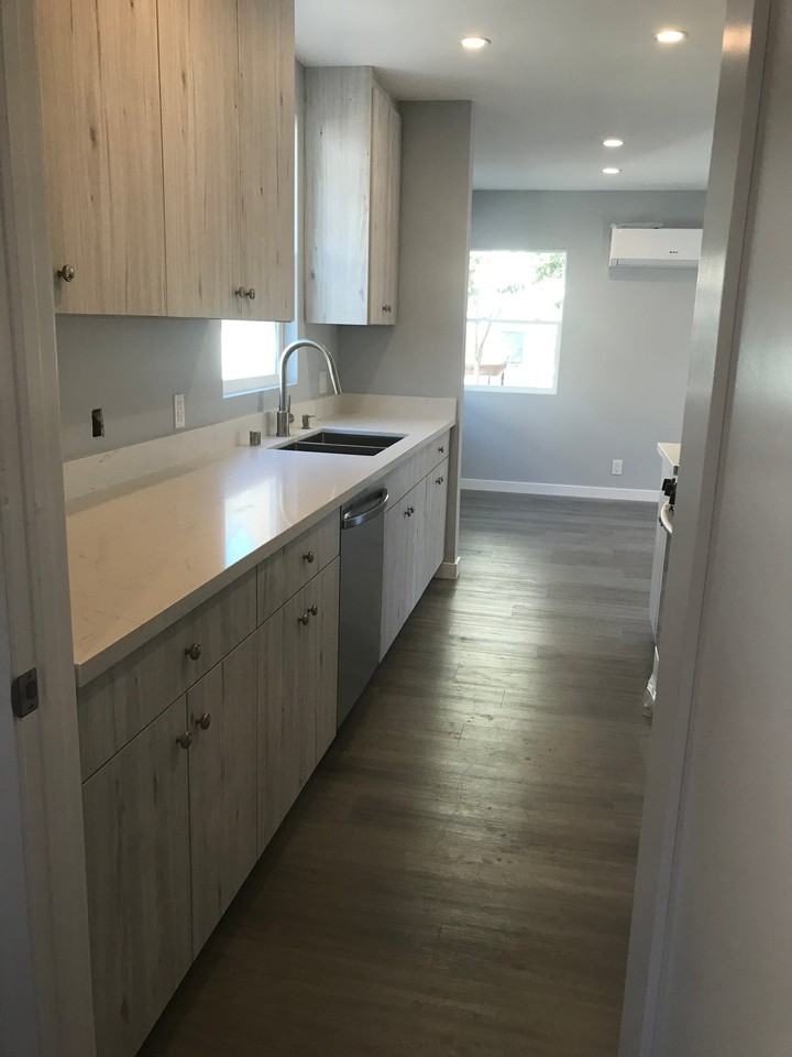 1153 Alameda Ave #A - Photo 6 of 11