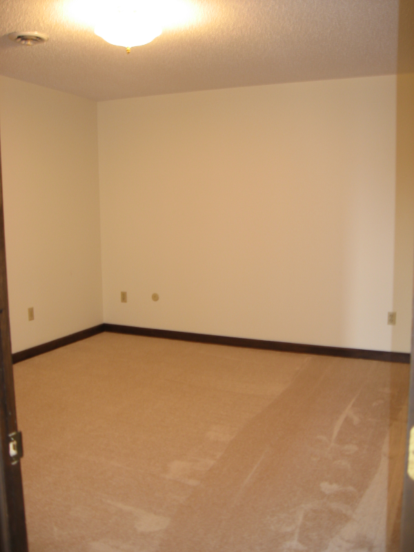 620 S Main St #E - Photo 5 of 6