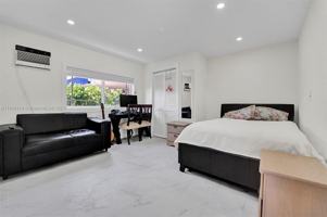 featured image of 1169 Sw 23rd Ave #2B