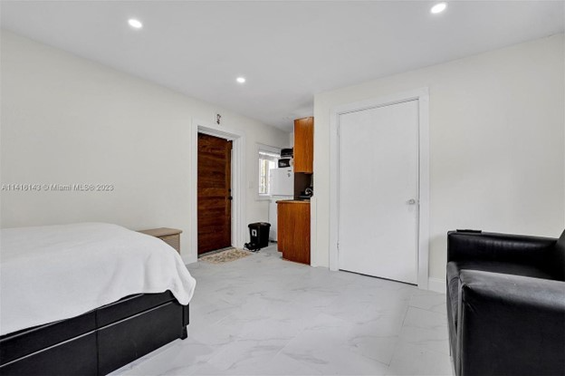1169 Sw 23rd Ave #2B - Photo 2 of 13