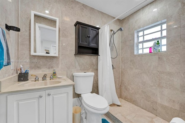 1169 Sw 23rd Ave #2B - Photo 4 of 13