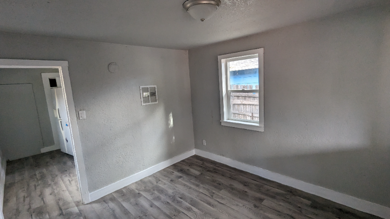 1232 Rio Grande Ave - Photo 4 of 9