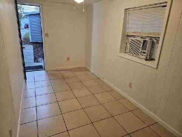 240 Kraft Ave #B1-2 - Photo 7 of 14