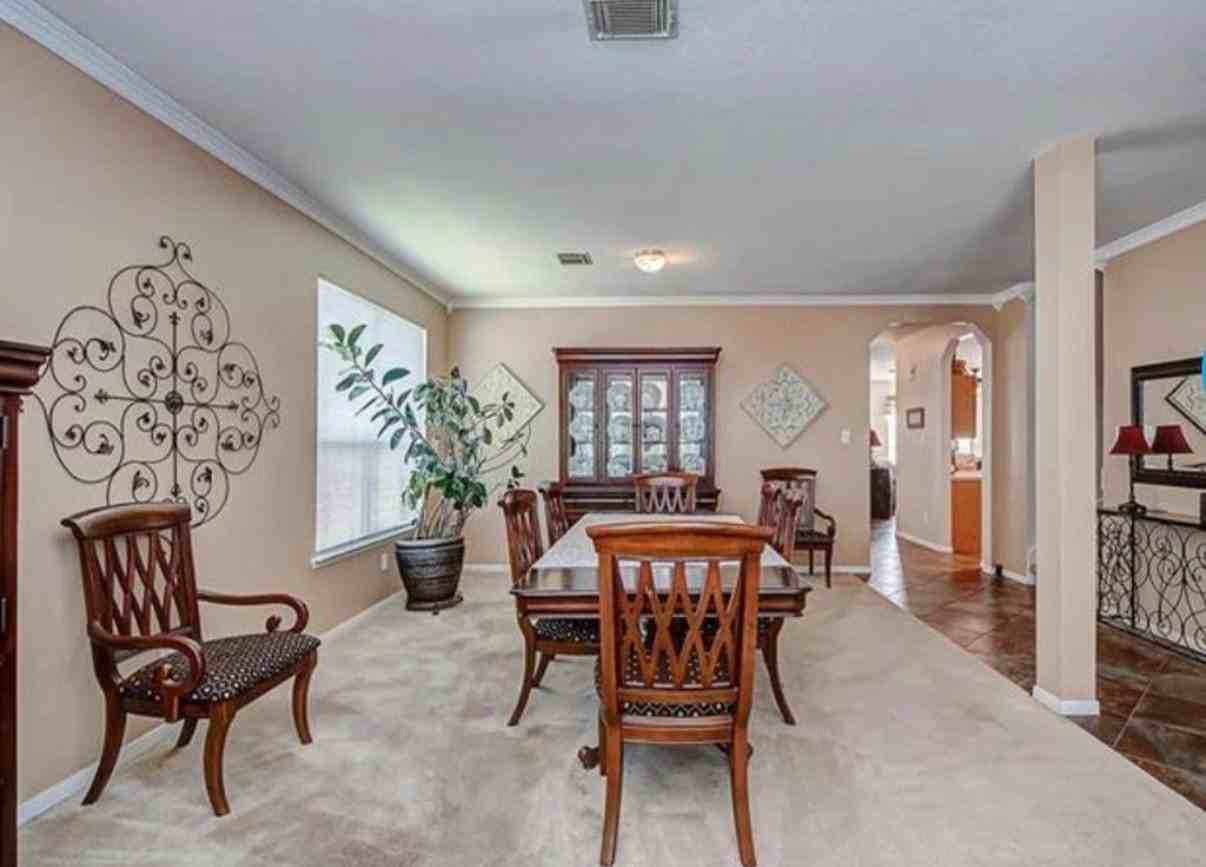 22023 Holly Branch Dr - Photo 2 of 14
