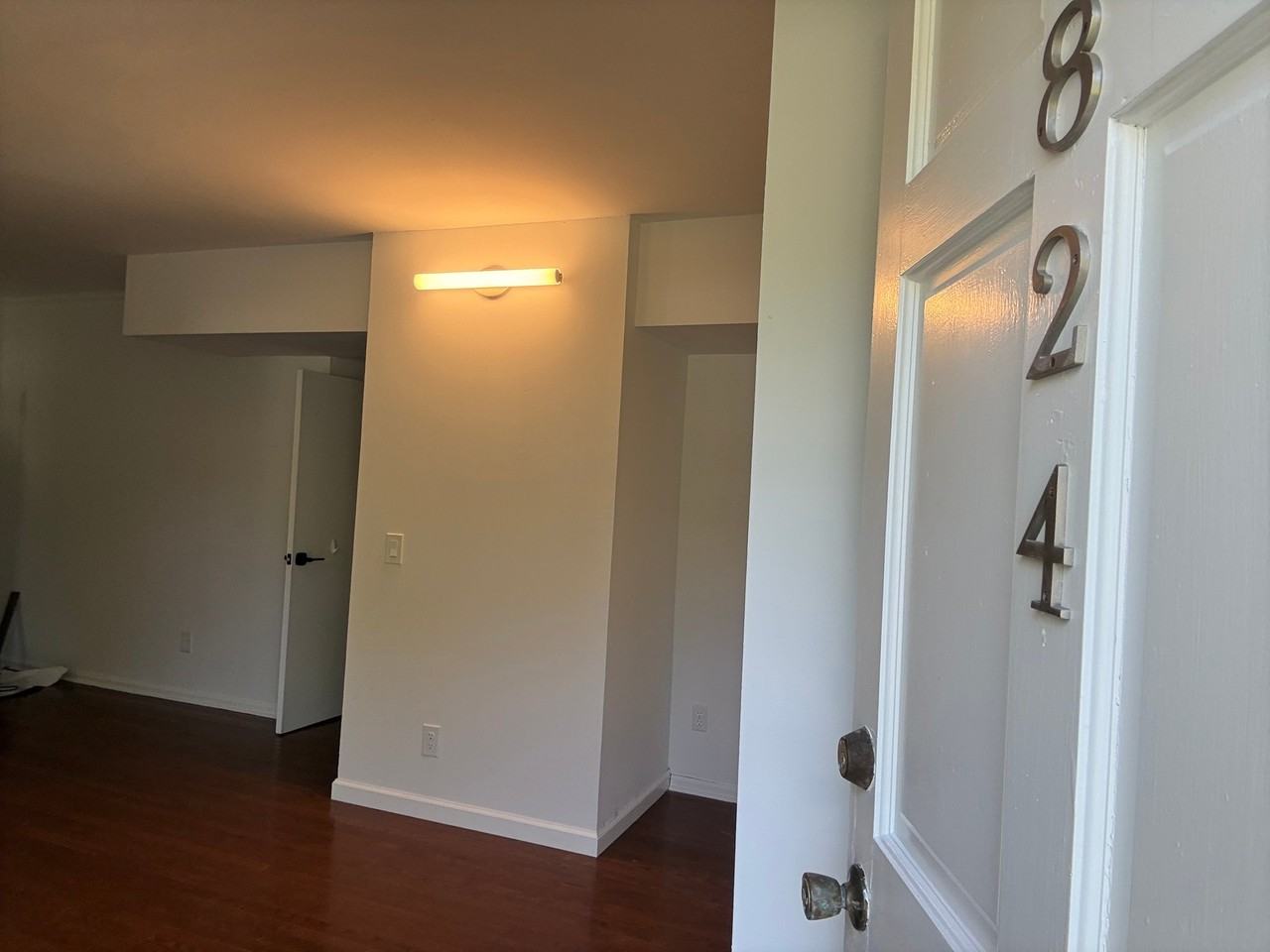 824 Linbard Ln - Photo 2 of 20